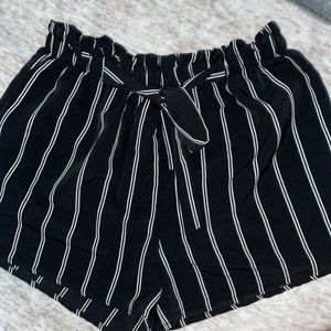 Trendy black and white striped shorts!